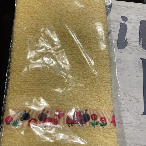 Kids face towels with trims - Picture 4 of 4
